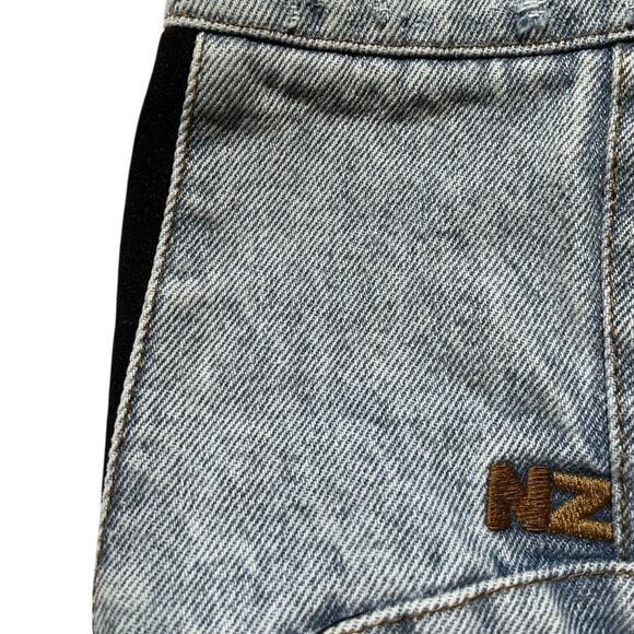 Brief style shorts - Picture 2 of 5